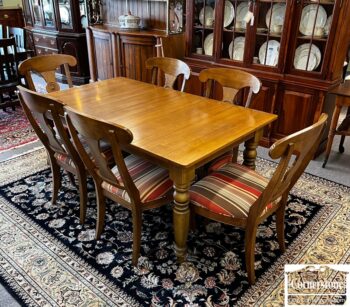 5020-1076-EA Dining Table and 6 Chairs