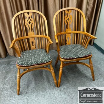 5020-1164-Pr of Windsor Chairs