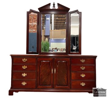 5020-1475-Thomasville Dresser w Trifold Mirror