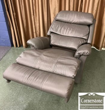 5020-161-LaZBoy Leather Recliner