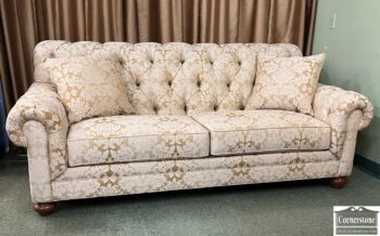 5020-937-EA Tufted Sofa