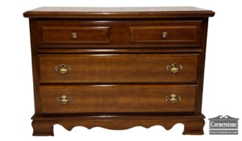 5026-10-Bassett Dresser