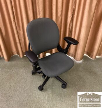 8076-28-Steelcase Leap Chair Desk Chair