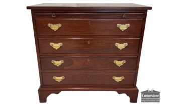 8590-12-Bachelor's Chest