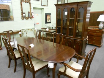 Mahogany And Cherry Traditional Dining Room Furniture